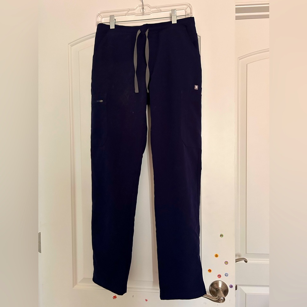 FIGS Yola Straight leg Skinny fit scrub pants